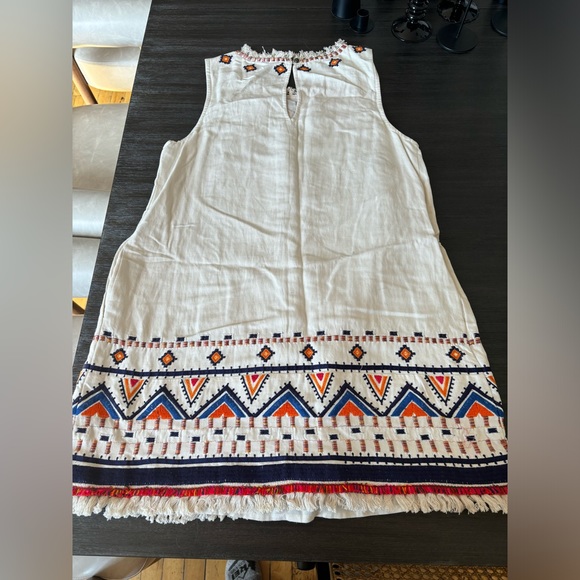 Resort linen dress - Picture 2 of 4